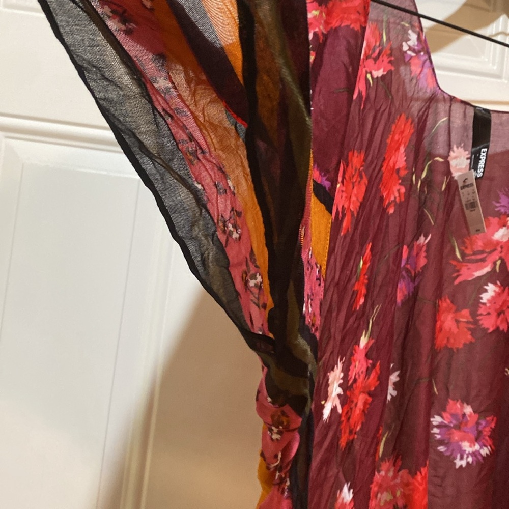 New Express Floral Kimono shawl cover up with arm holes - Picture 5 of 8